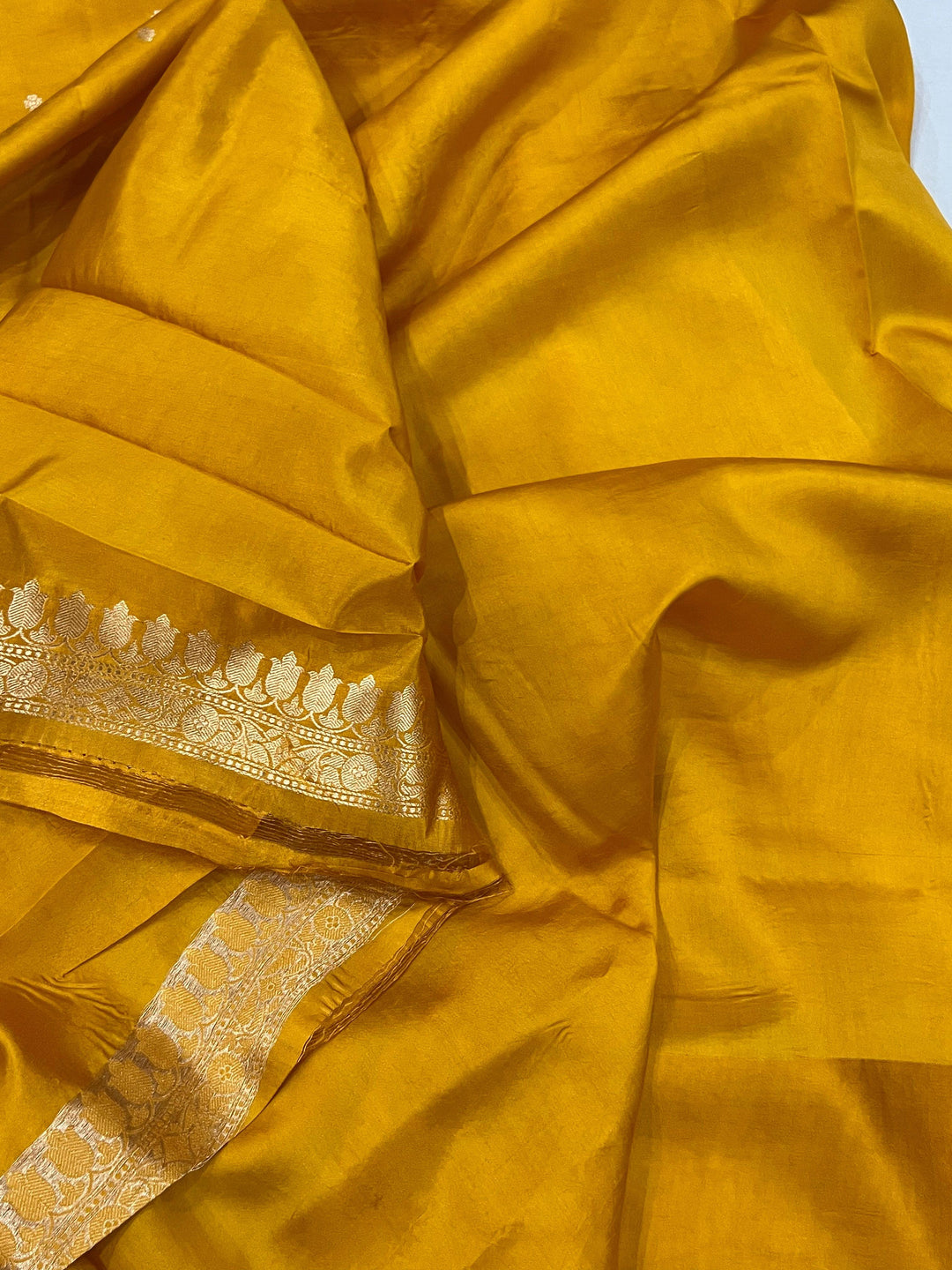 Mustard Yellow Pure Banarasi Handloom Silk Saree - Aura Benaras