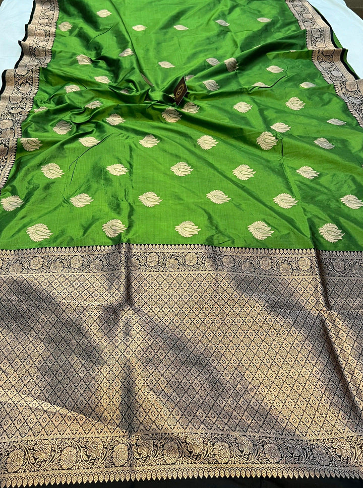 Green Pure Banarasi Handloom Katan Silk Saree - Aura Benaras
