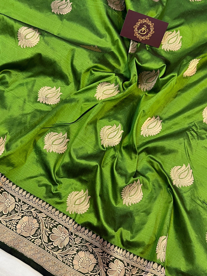 Green Pure Banarasi Handloom Katan Silk Saree - Aura Benaras