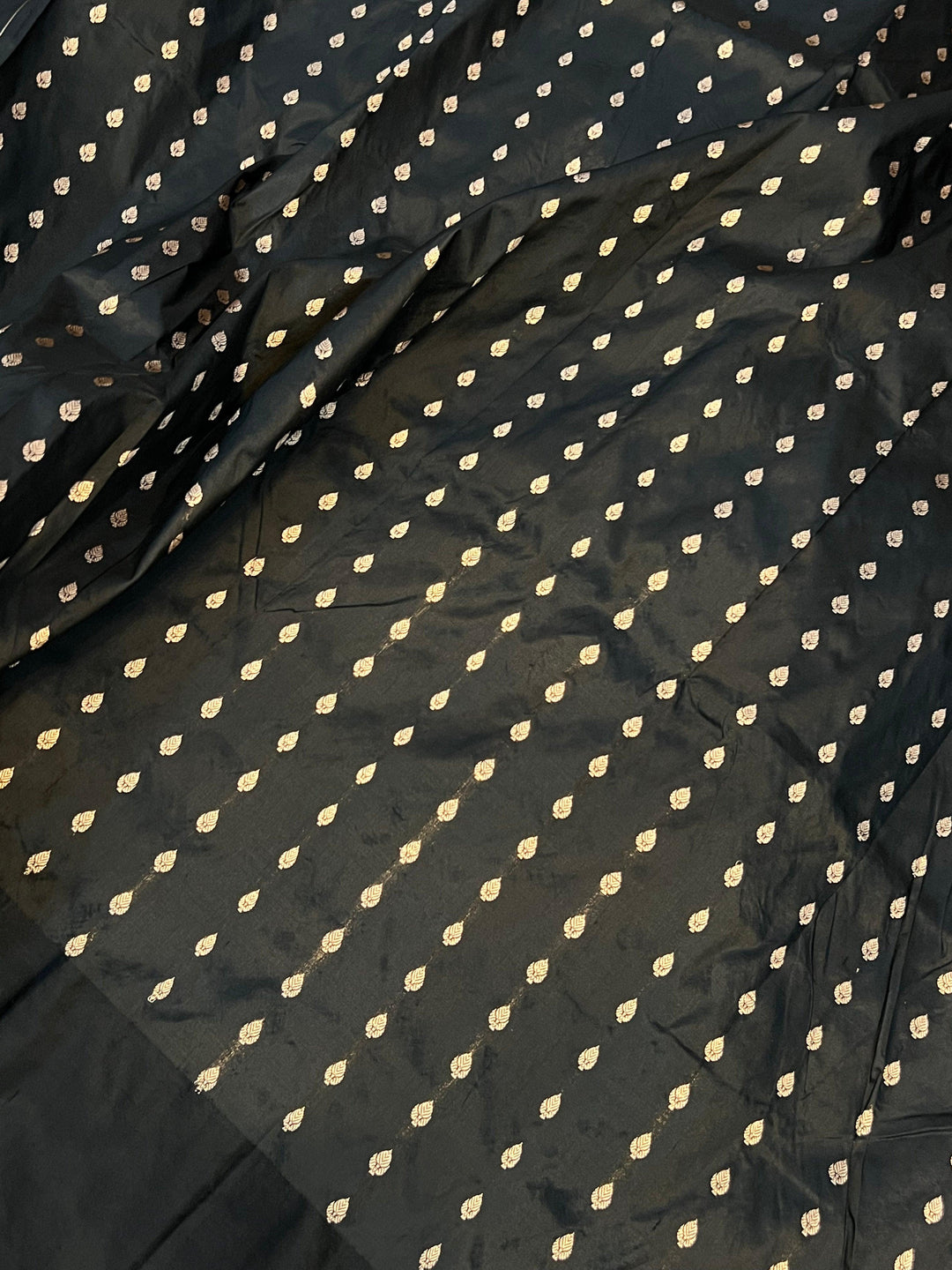 Green Pure Banarasi Handloom Katan Silk Saree - Aura Benaras