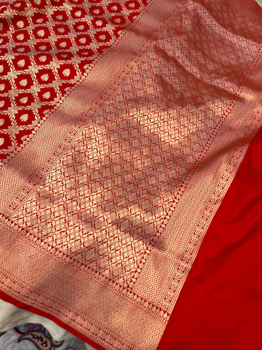 Red Pure Banarasi Handloom Katan Silk Saree - Aura Benaras