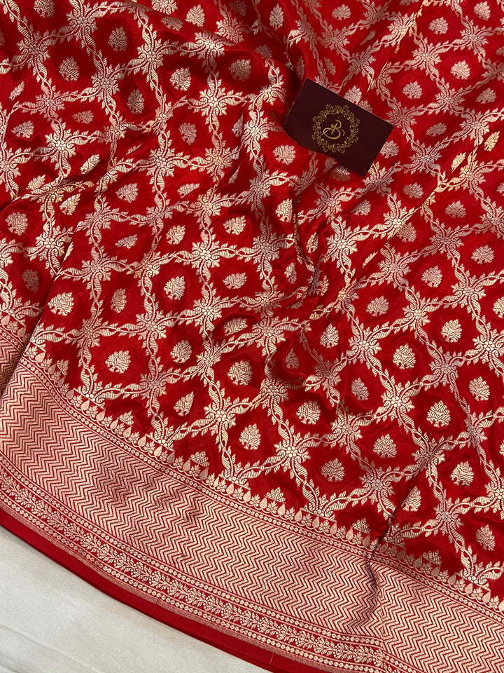 Red Pure Banarasi Handloom Katan Silk Saree - Aura Benaras