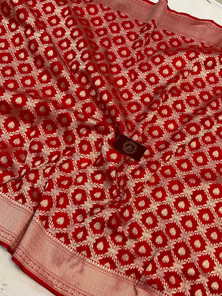 Red Pure Banarasi Handloom Katan Silk Saree - Aura Benaras