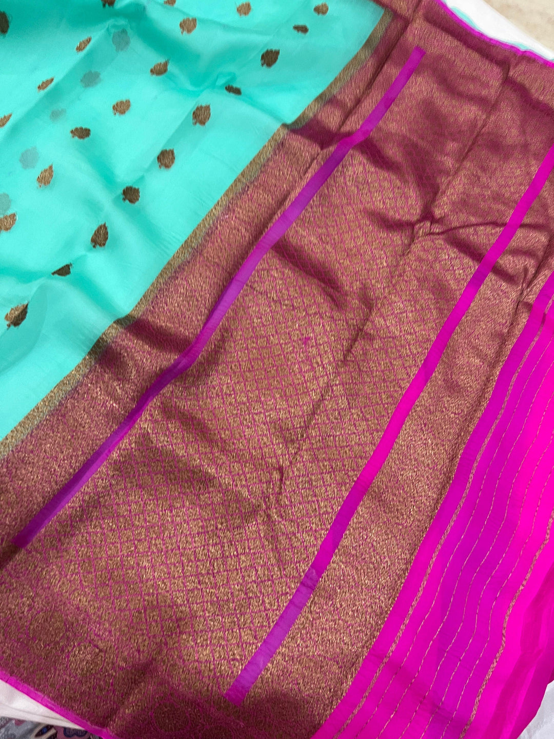 Sea Green Banarasi Handloom Kora Silk Saree - Aura Benaras