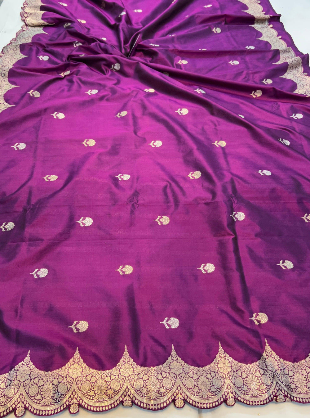 Purple Banarasi Handloom Katan Silk Saree - Aura Benaras