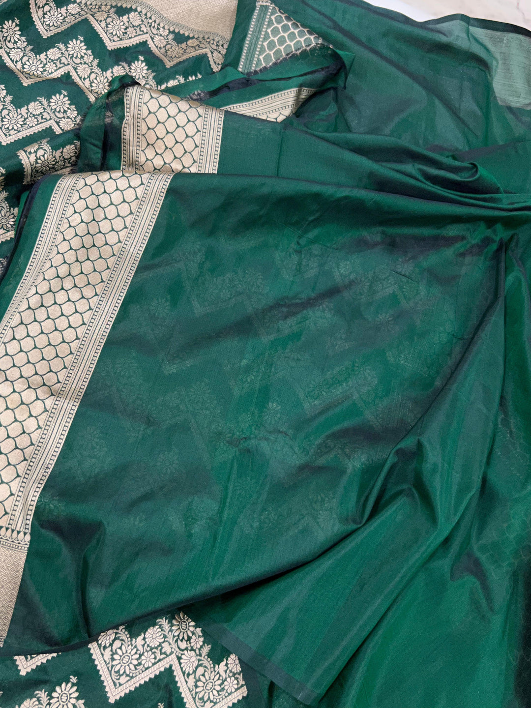 Bottle Green Pure Banarasi Handloom Katan Silk Saree - Aura Benaras
