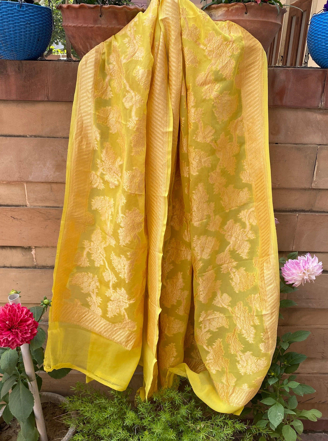 Yellow Pure Banarasi Handloom Georgette Dupatta - Aura Benaras