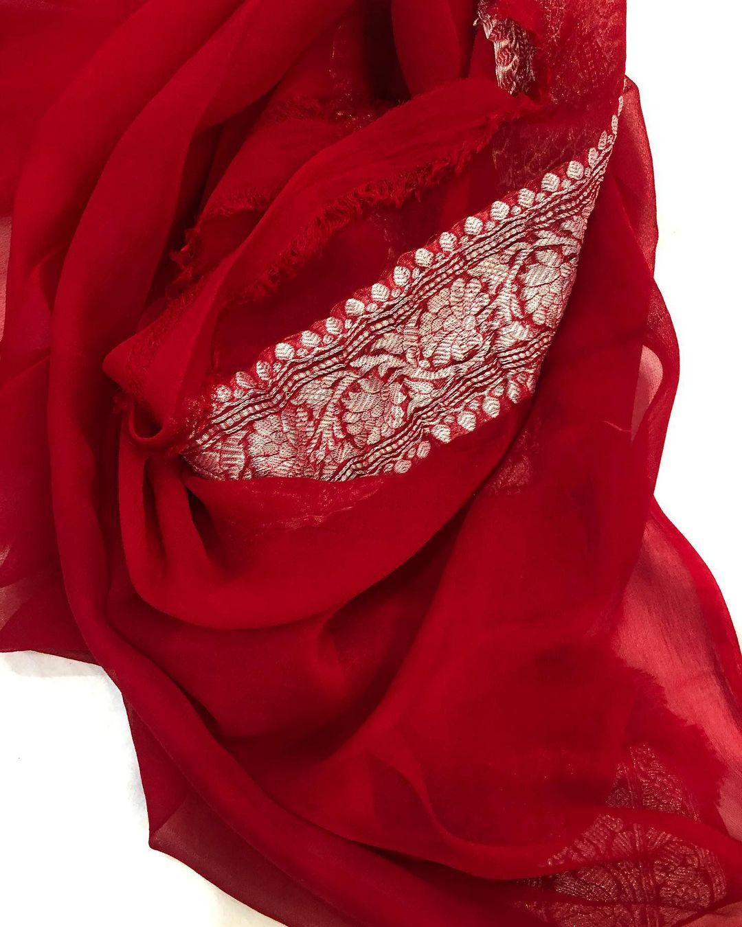 Maroon-Cream Khaddi Chiffon Banarasi Handloom Saree - Aura Benaras