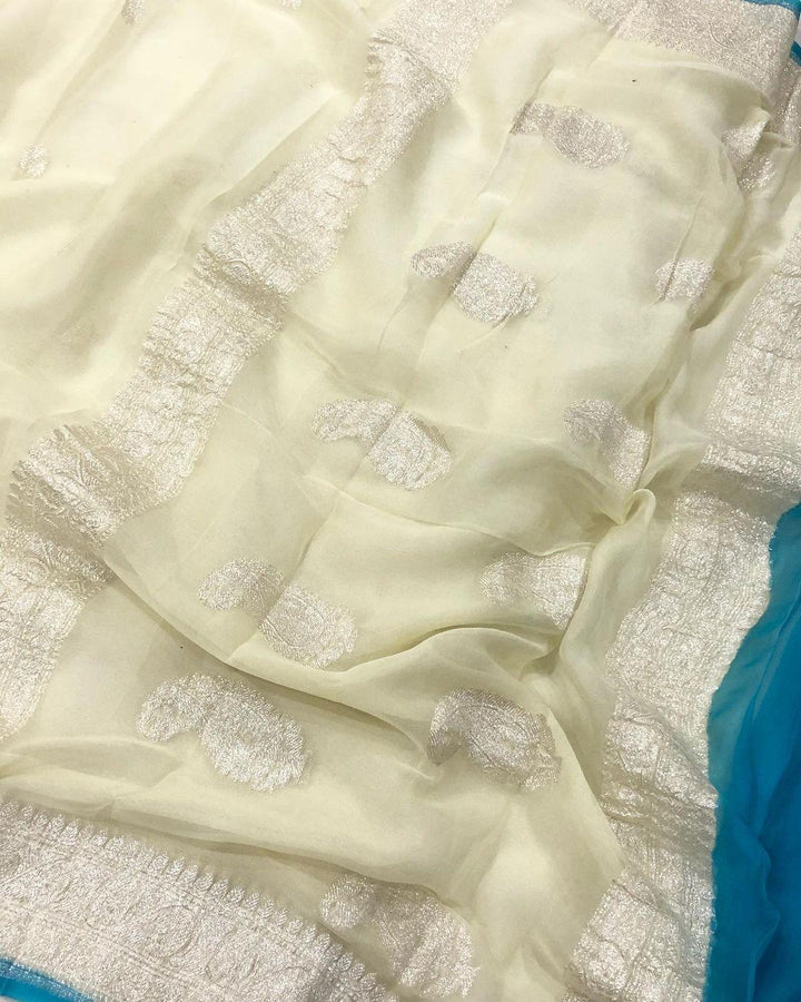 Off White Khaddi Chiffon Georgette Handloom Silk Saree - Aura Benaras