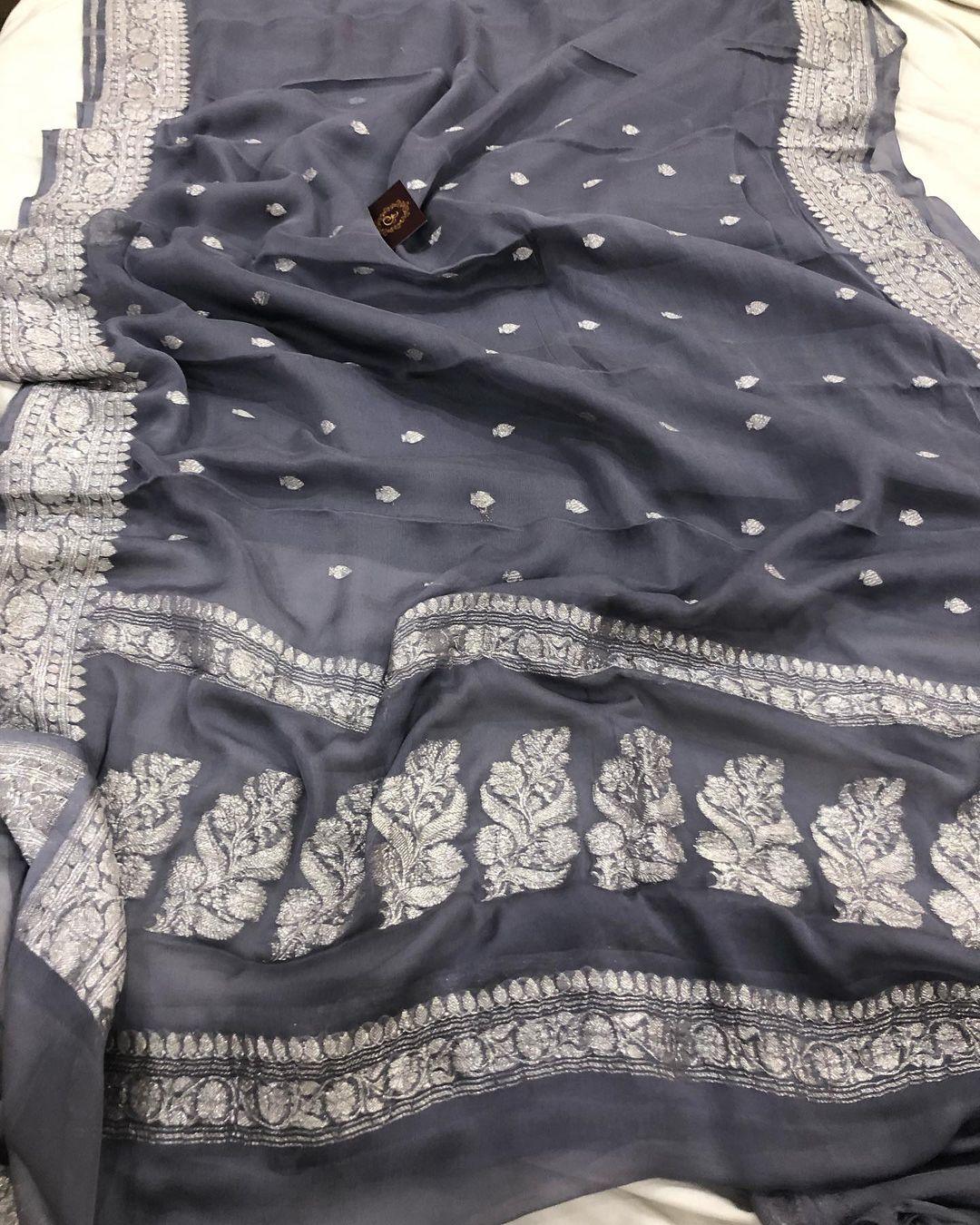 Grey Khaddi Chiffon Banarasi Handloom Saree - Aura Benaras