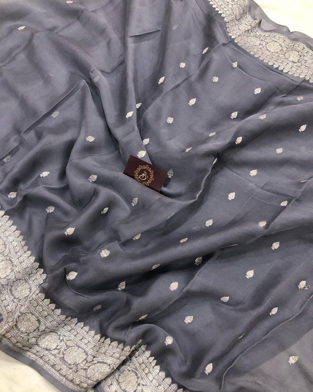 Grey Khaddi Chiffon Banarasi Handloom Saree - Aura Benaras