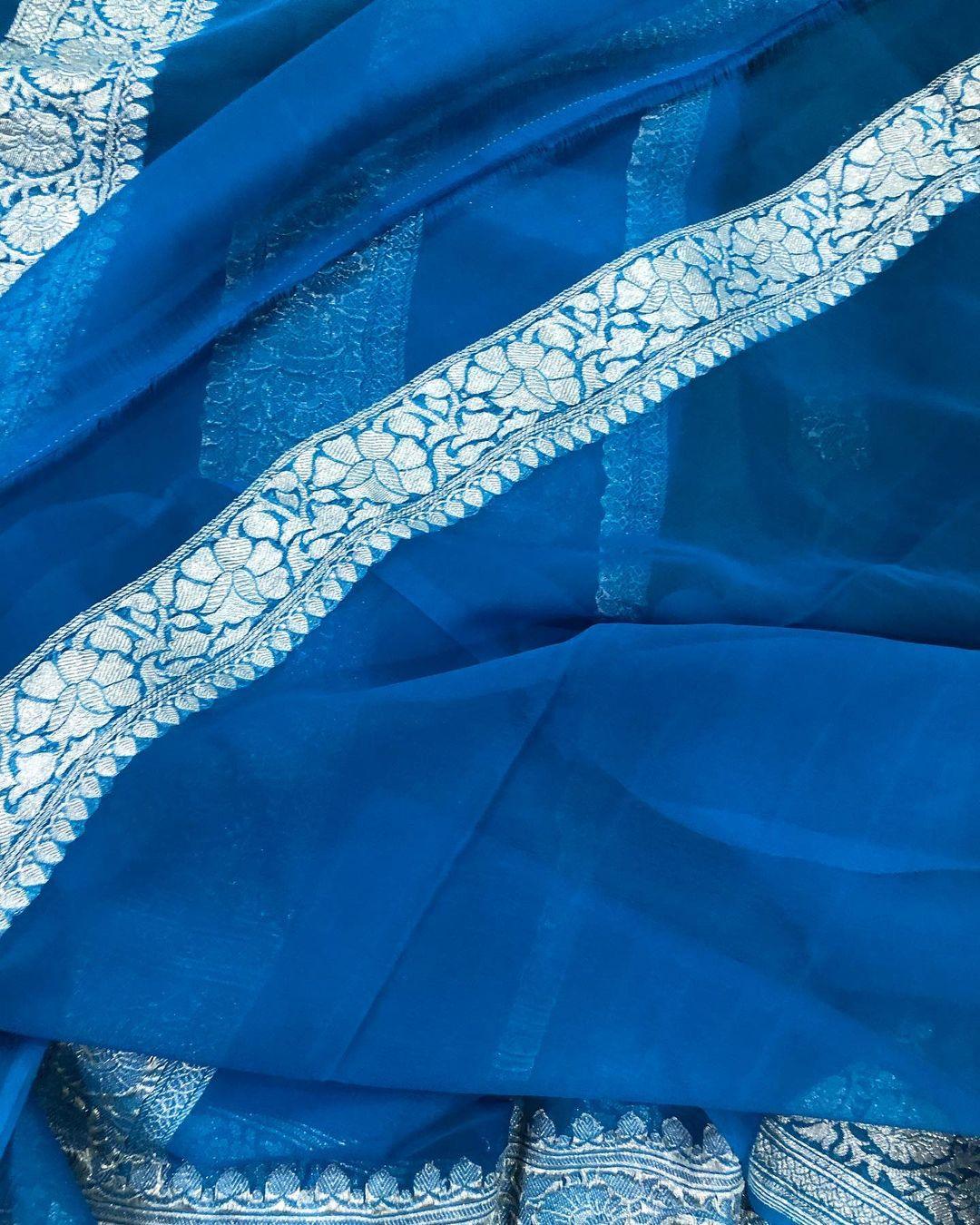 Black Khaddi Chiffon Banarasi Handloom Saree - Aura Benaras