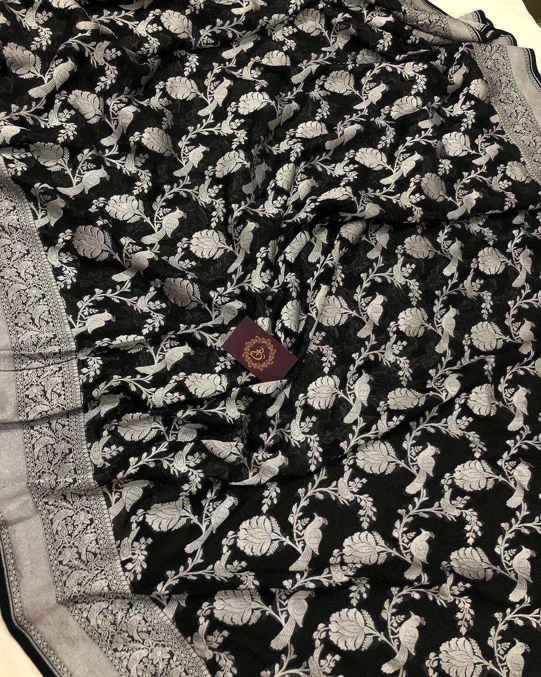 Black Banarasi Handloom Pure Georgette Silk Saree - Aura Benaras