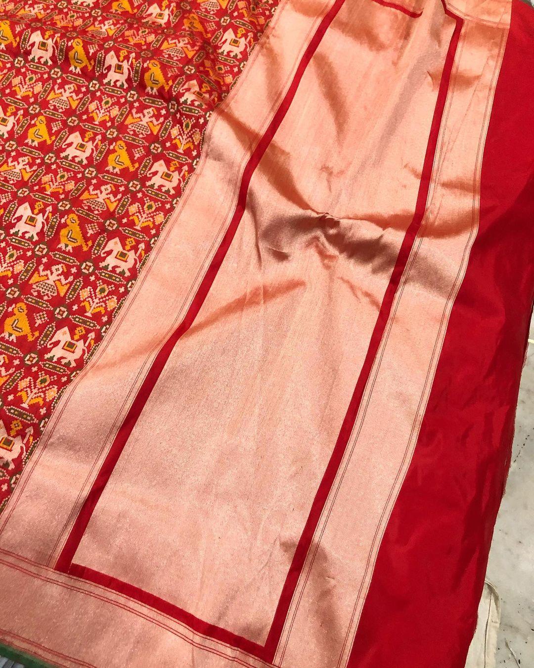 Red Ghatchola Banarasi Handloom Katan Silk Saree - Aura Benaras