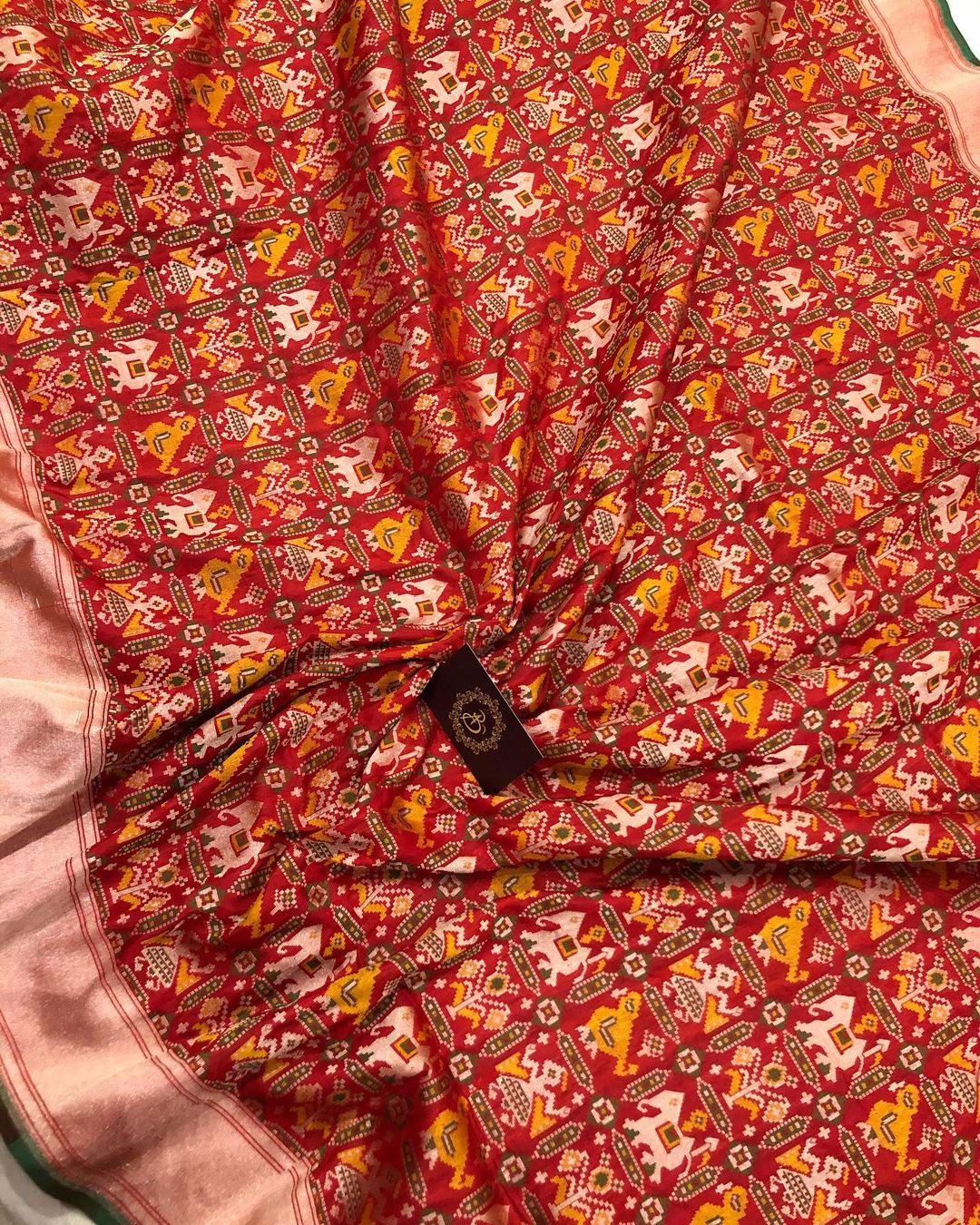 Red Ghatchola Banarasi Handloom Katan Silk Saree - Aura Benaras