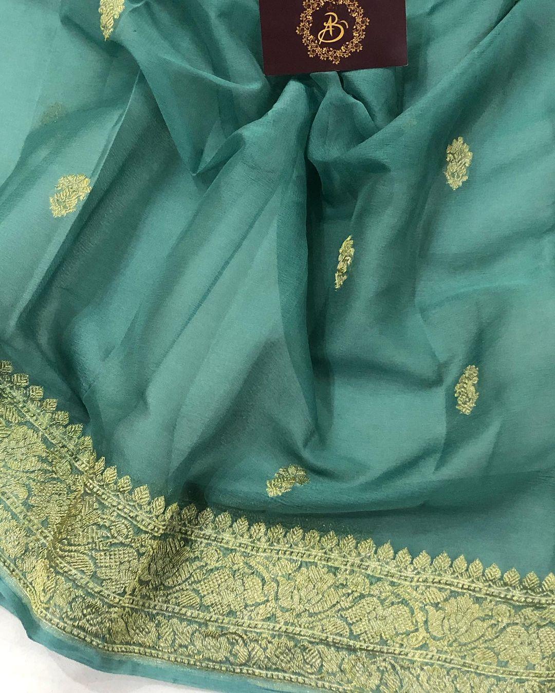 Grayish Green Banarasi Handloom Pure Georgette Silk Saree - Aura Benaras