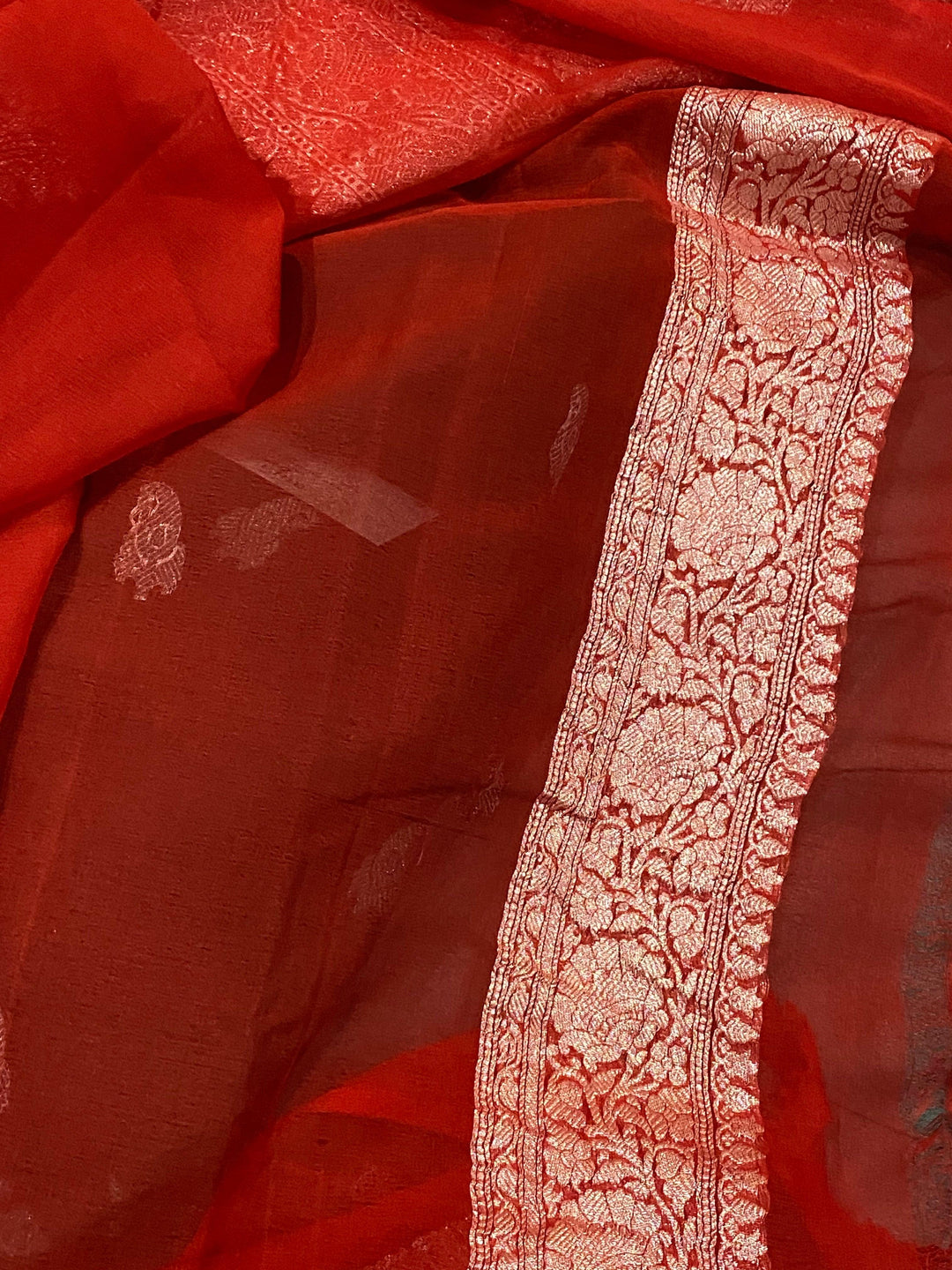 Bottle Green Banarasi Handloom Pure Georgette Silk Saree - Aura Benaras