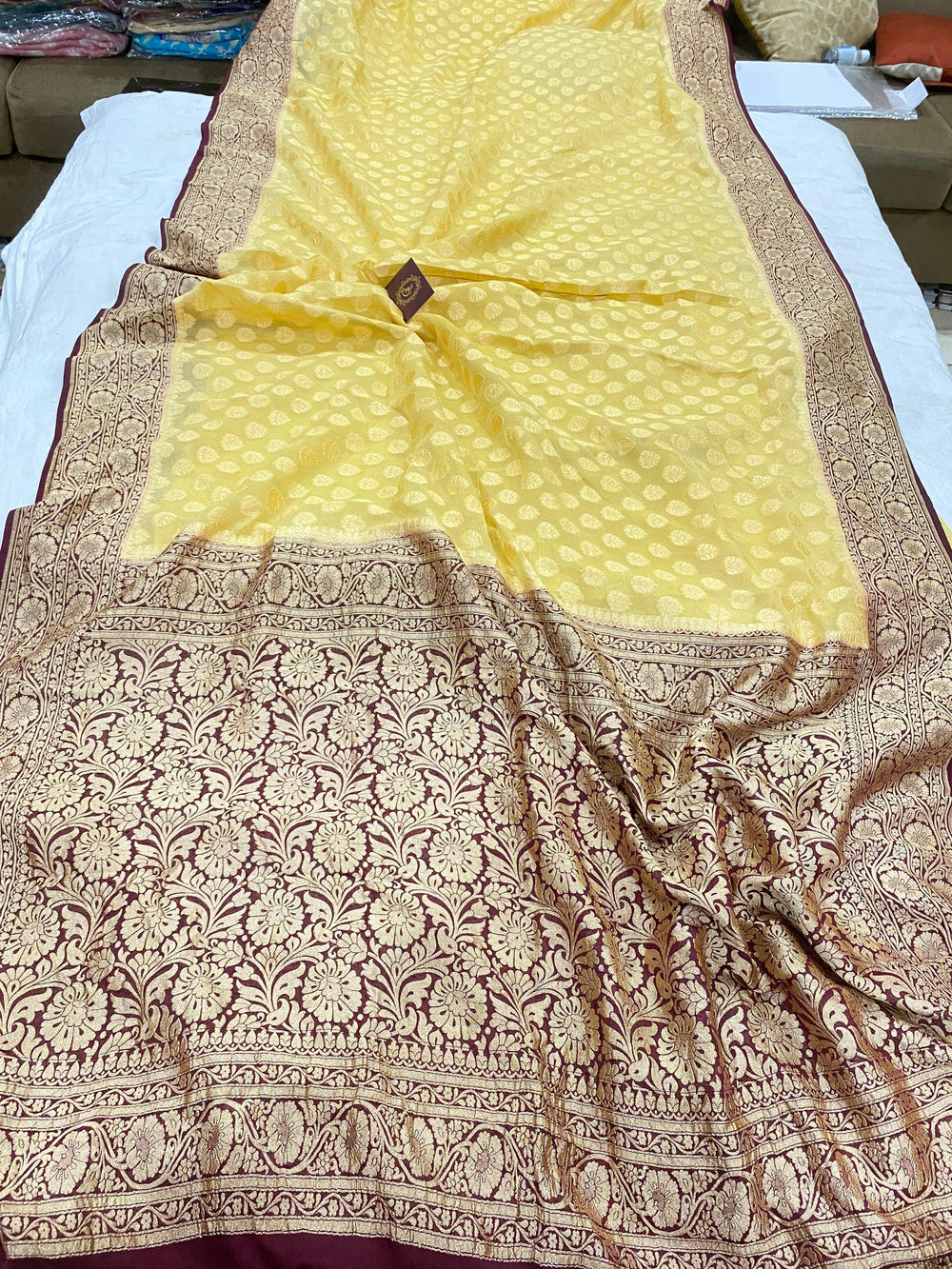 Cream Banarasi Handloom Pure Georgette Silk Saree - Aura Benaras