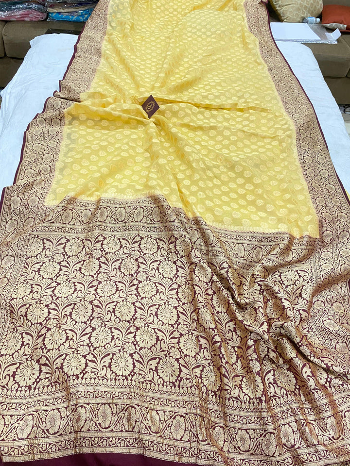 Cream Banarasi Handloom Pure Georgette Silk Saree - Aura Benaras