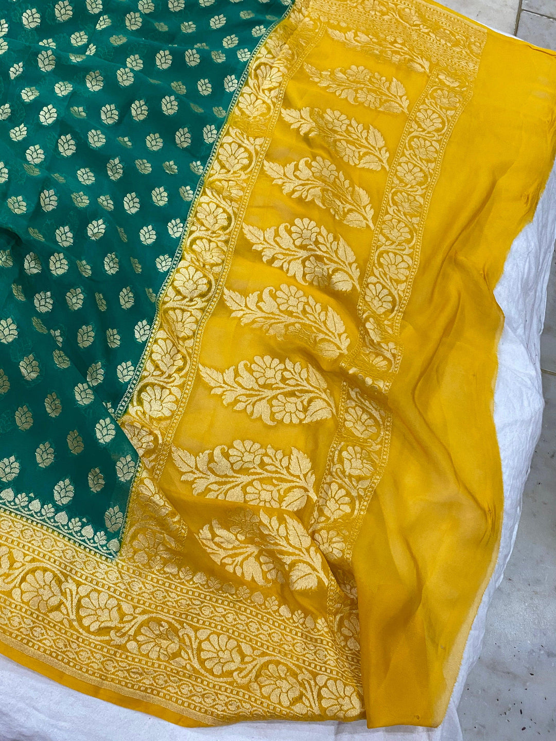 Rama Green Banarasi Handloom Pure Georgette Silk Saree - Aura Benaras