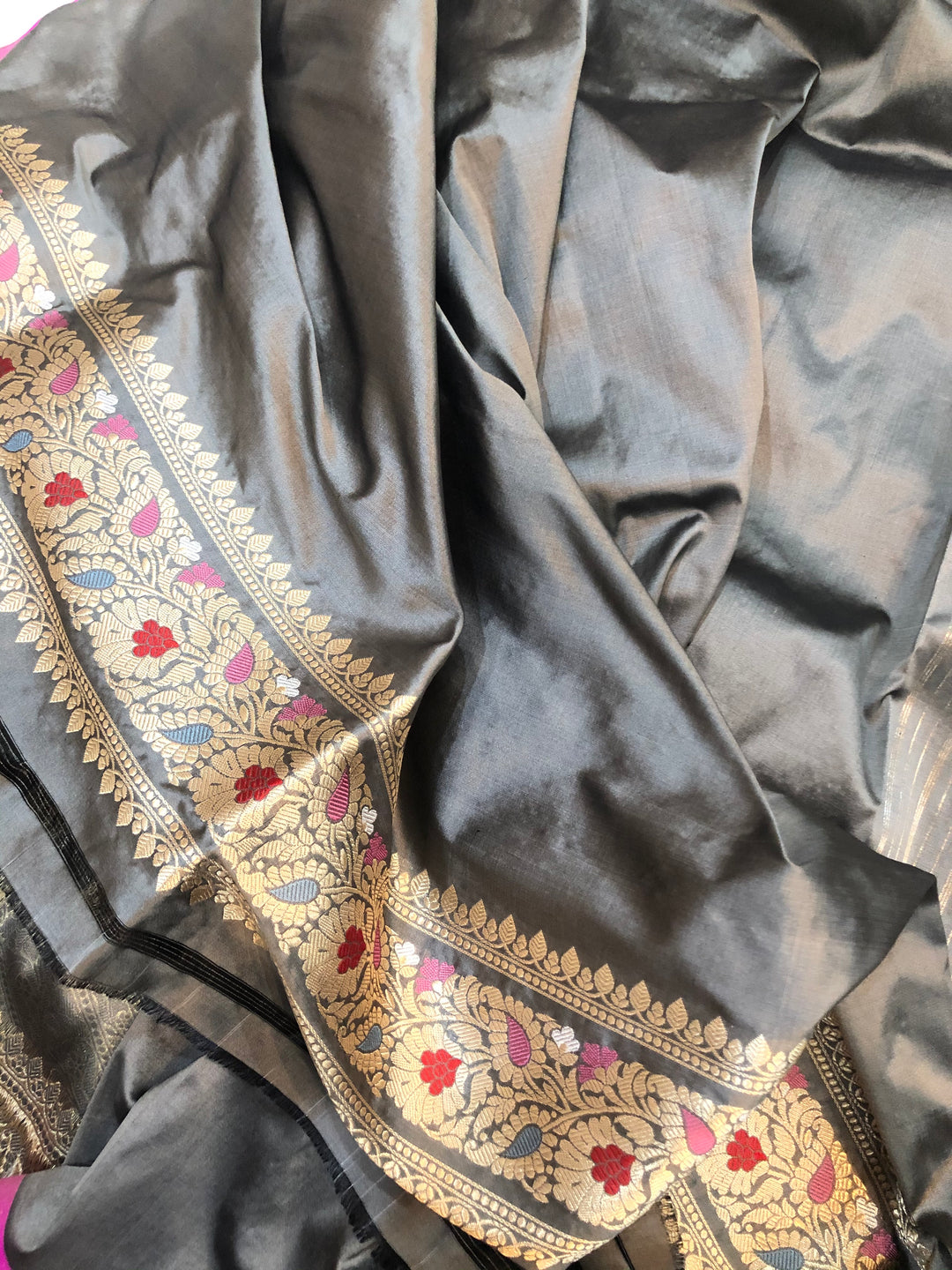 Silver Jamawar Banarasi Handloom Katan Silk Saree - Aura Benaras