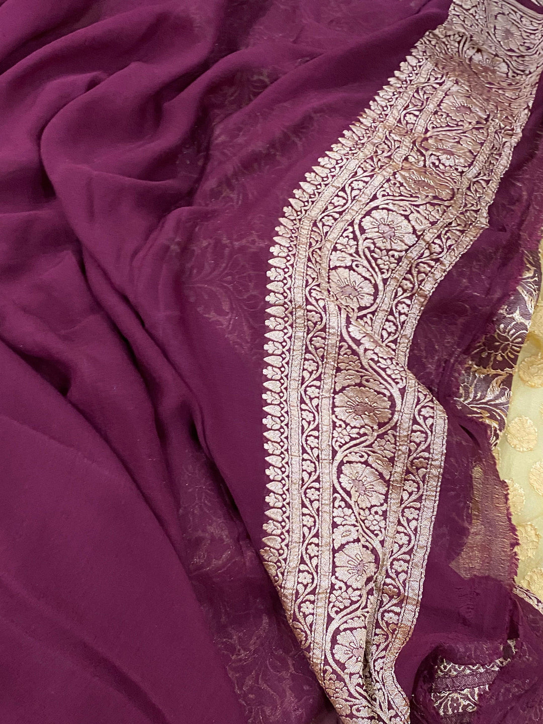 Cream Banarasi Handloom Pure Georgette Silk Saree - Aura Benaras