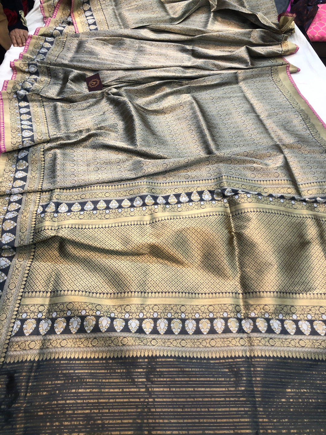 Silver Jamawar Tanchui Banarasi Handloom Katan Silk Saree - Aura Benaras