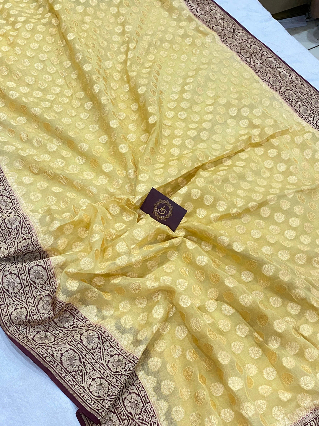 Cream Banarasi Handloom Pure Georgette Silk Saree - Aura Benaras