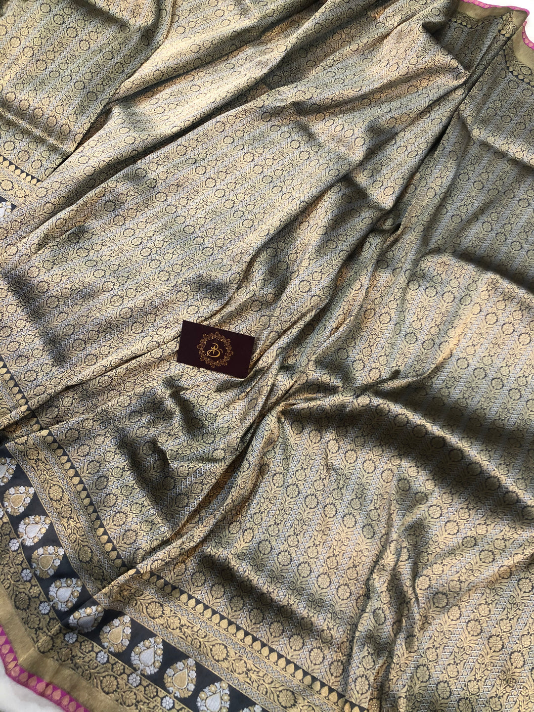 Silver Jamawar Tanchui Banarasi Handloom Katan Silk Saree - Aura Benaras